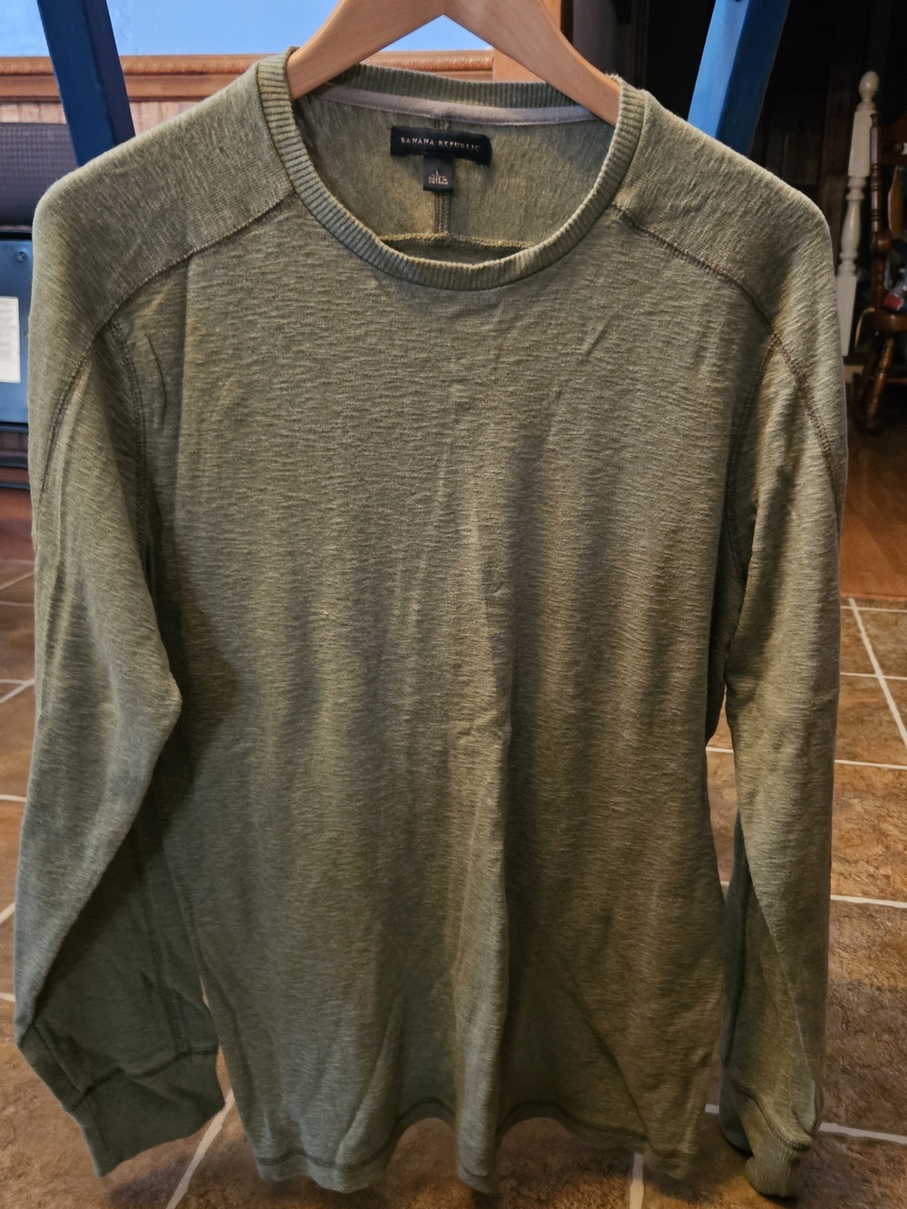 Banana Republic Men's Olive Green Crewneck Sweater